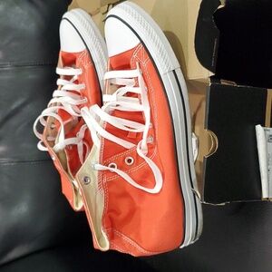 Mens Orange used Converse size 10